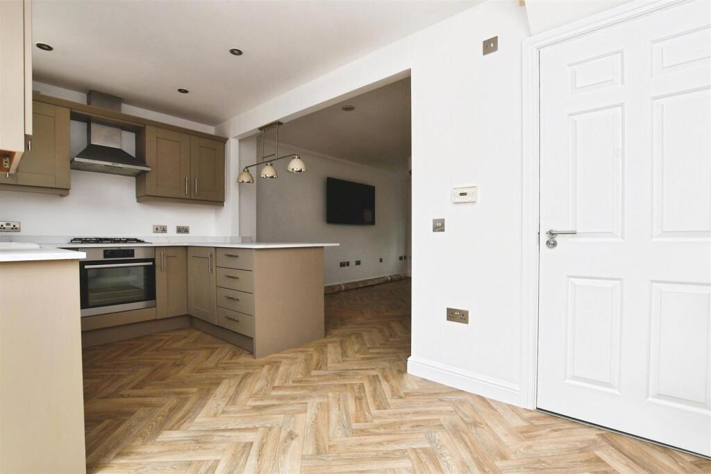 Fitted Dining Kitchen