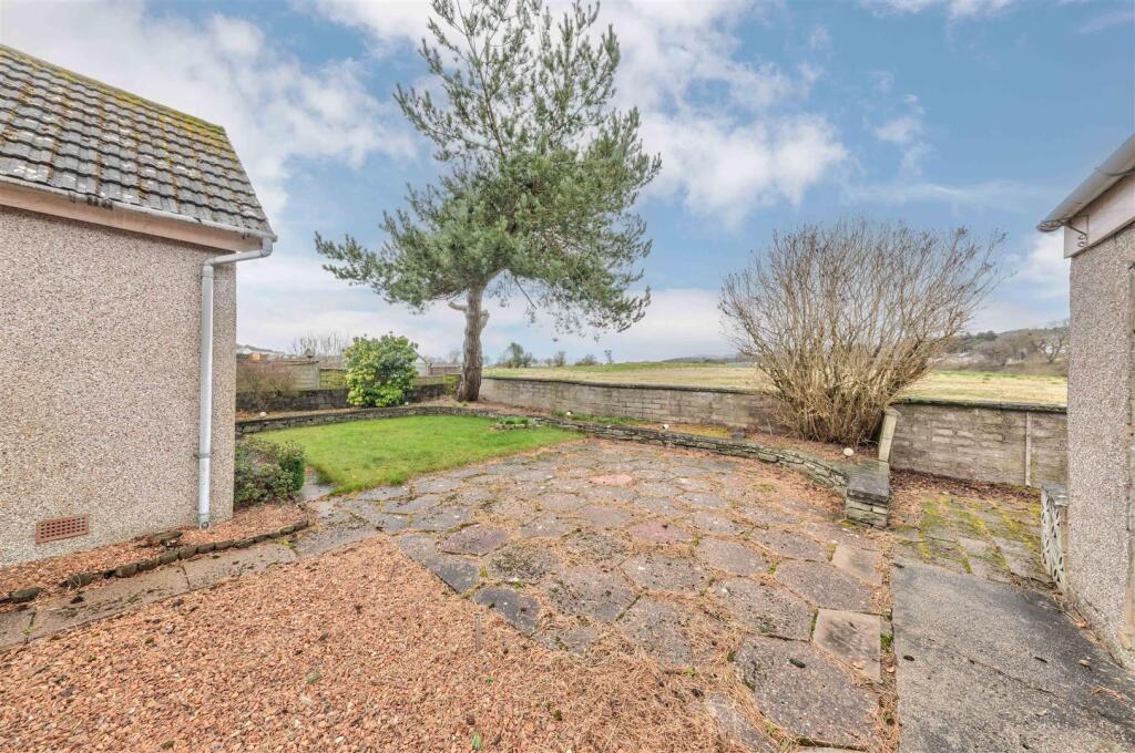 35 Pitcairn Road Dundee-15.JPG