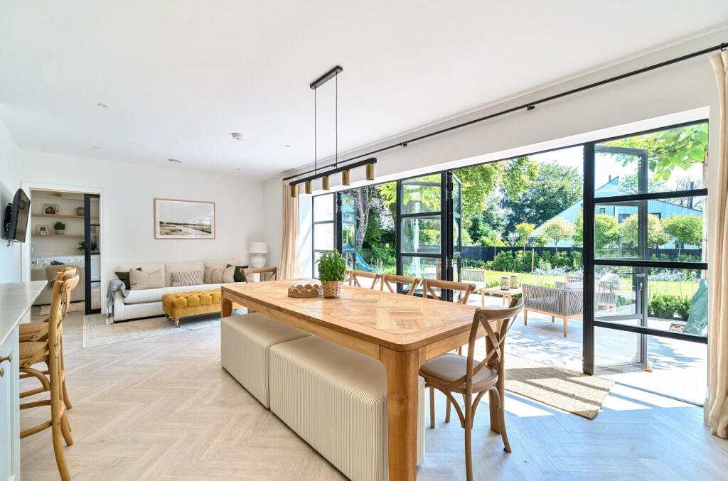 1311532-32-685411...