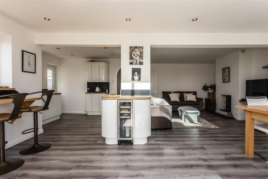 31 Claremont Road-35.jpg