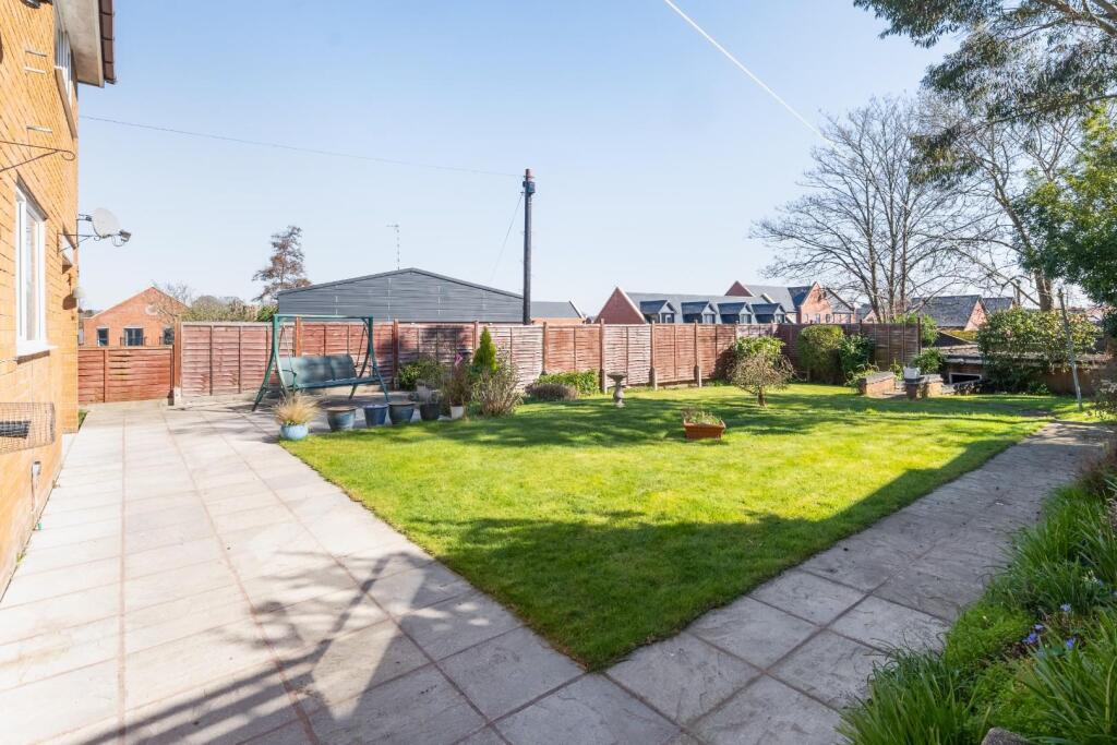 SIDE AND REAR GARDEN