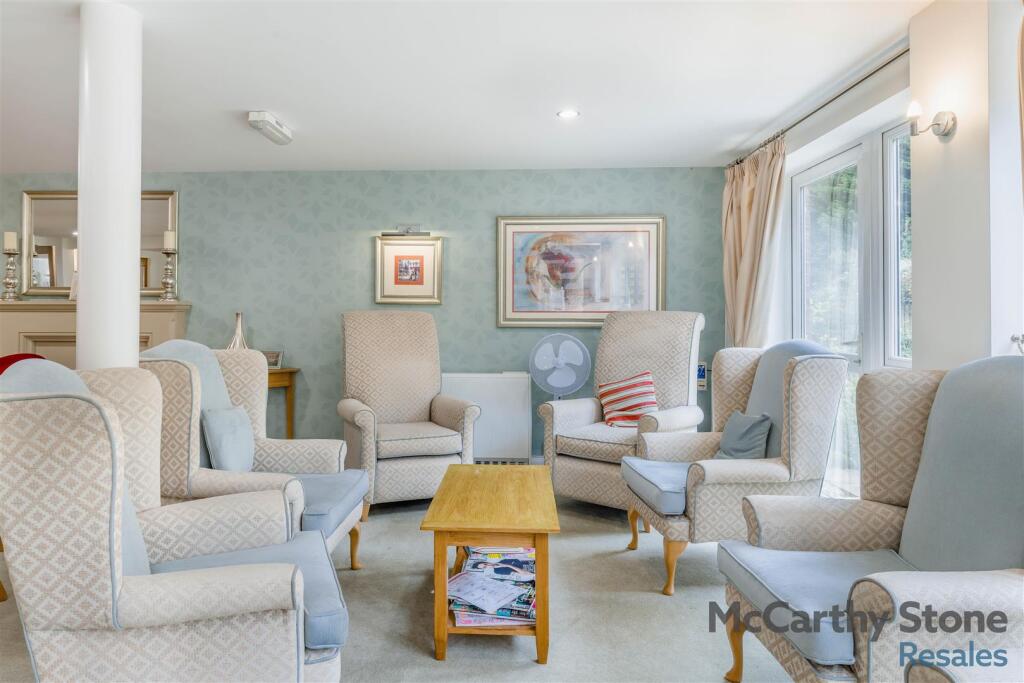 8660856-interior03.jpg