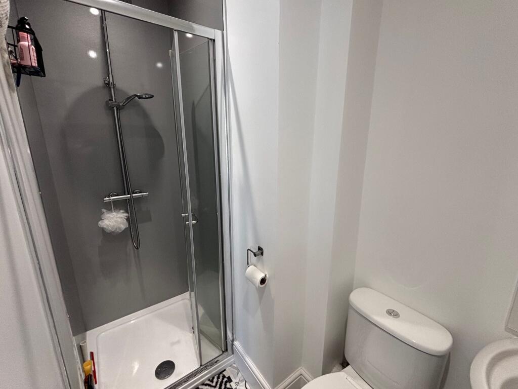 Ensuite for Bedroom 2