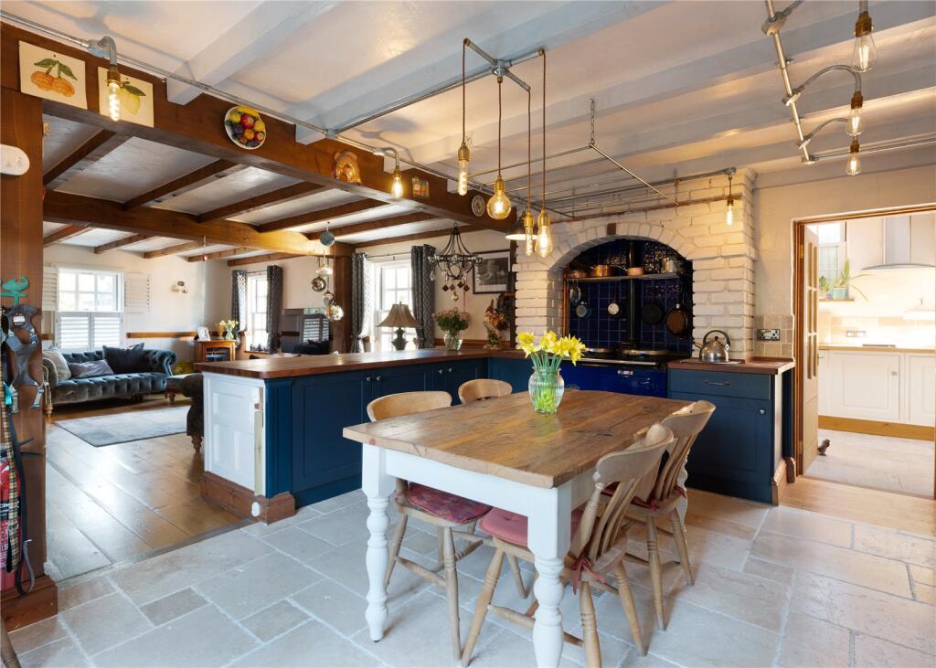 Kitchen / Dining