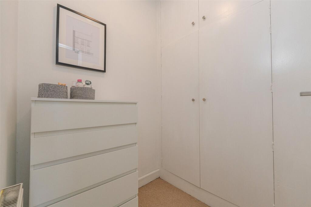 Walk-In Wardrobe