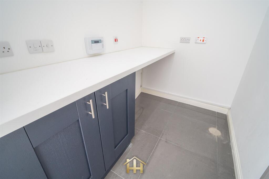 16B FALKLAND CRES DD53SQ 180325 EDIT (1 of 1).jpg