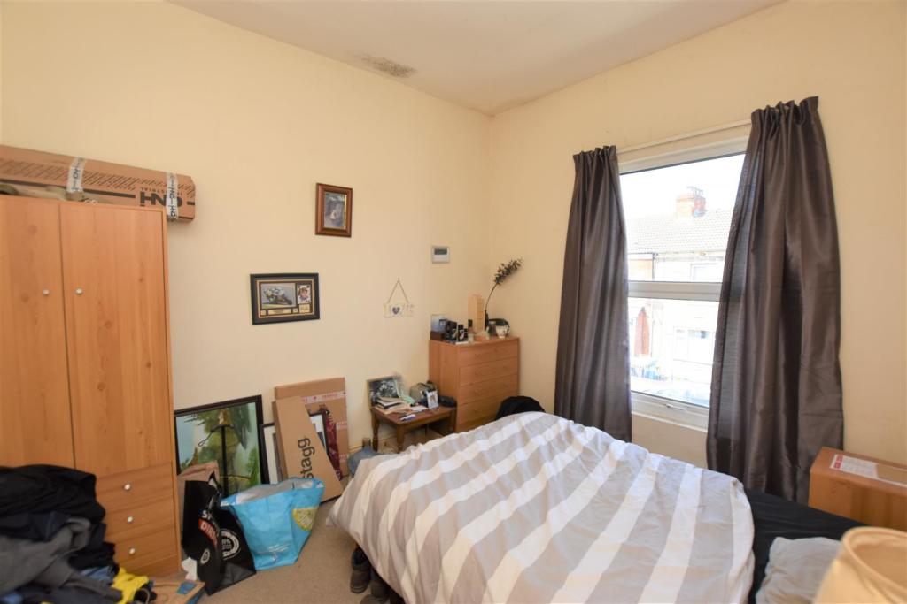 Bedroom One.jpg
