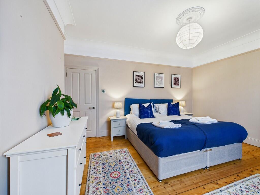 CAM02089G0-PR0495...