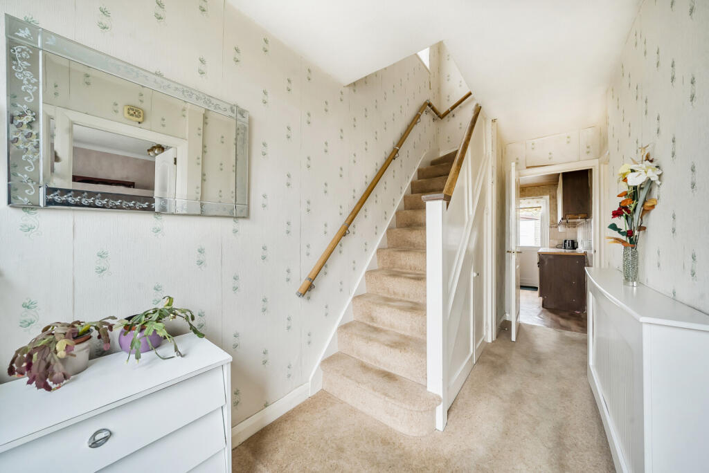 1372930-7-690cbce...