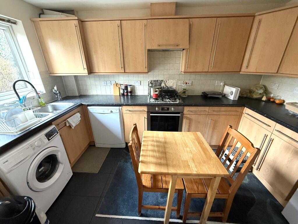 FITTED KITCHEN (A)