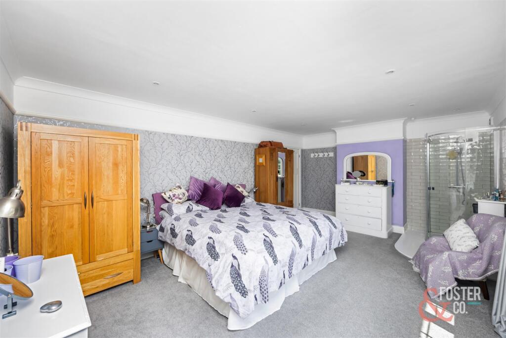 Surrenden Crescent 32-011.jpg