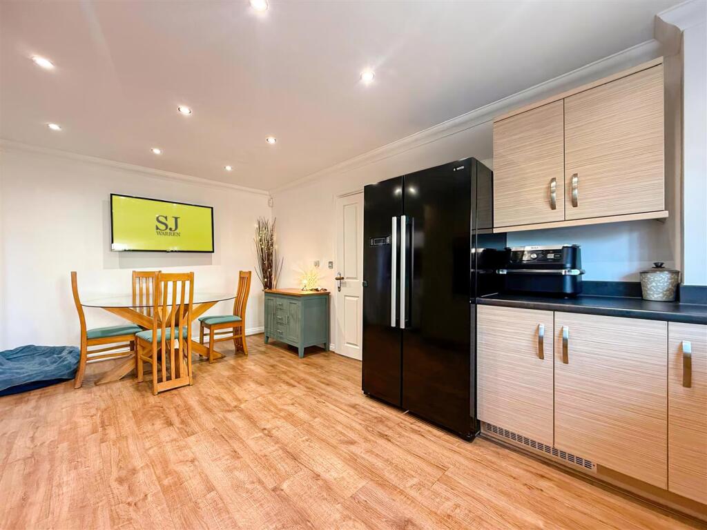 kitchen/dining