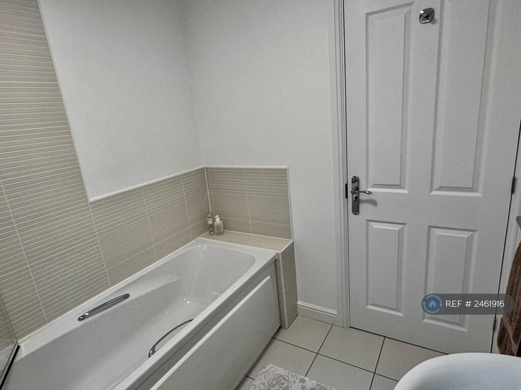 Main Bathroom