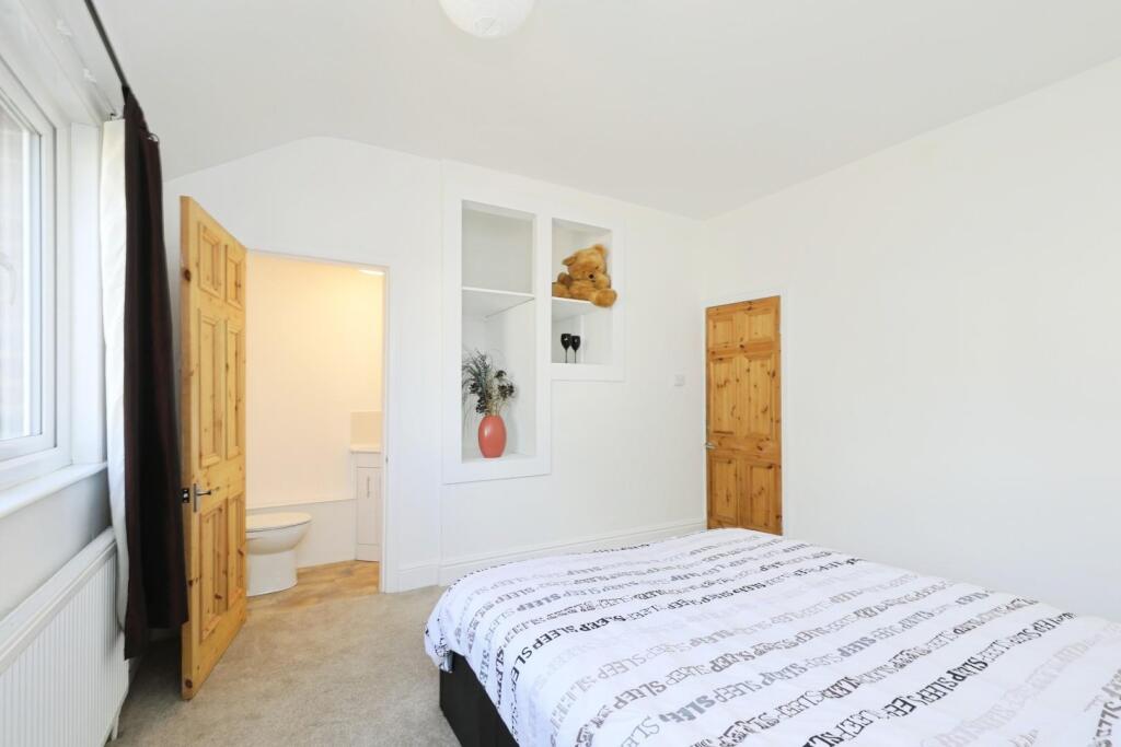 BEDROOM NO.1