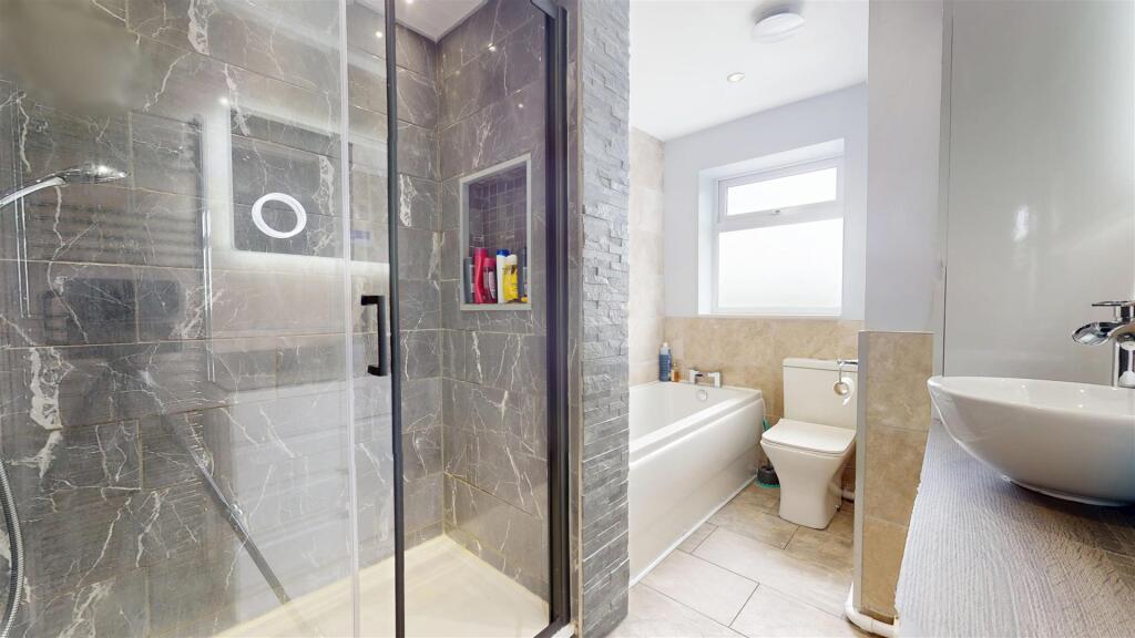 Stuart Crescent Bathroom