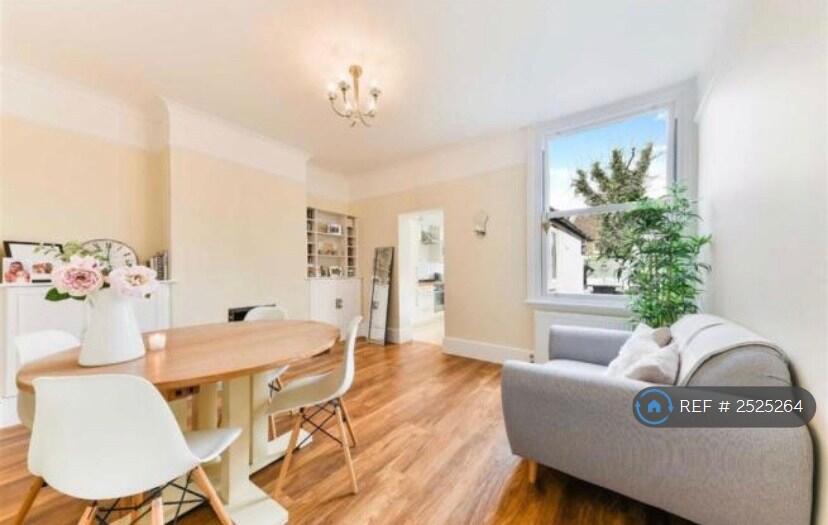 Diner/ Living Room