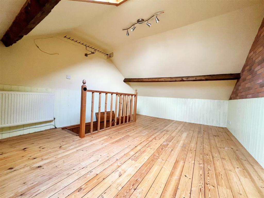Loft Space 3.jpg
