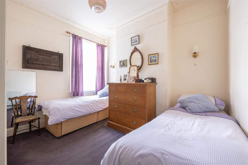 Manor Road, E10
