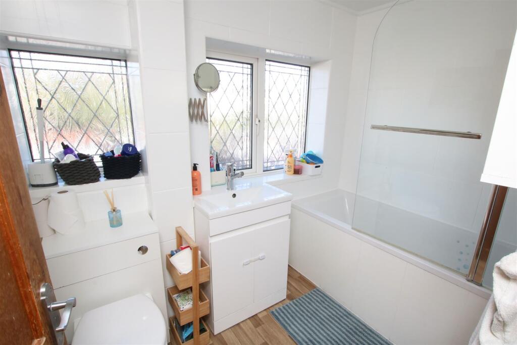 HOUSE BATHROOM