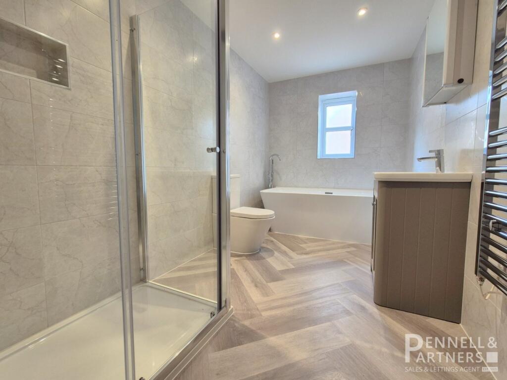 family bathroom 