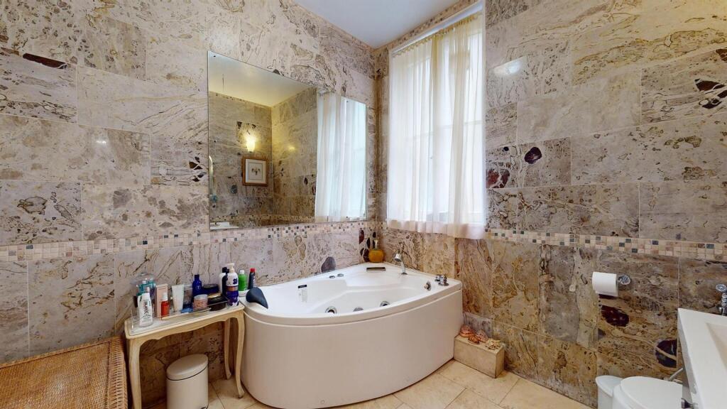 65SMMfamily bathroom.jpg