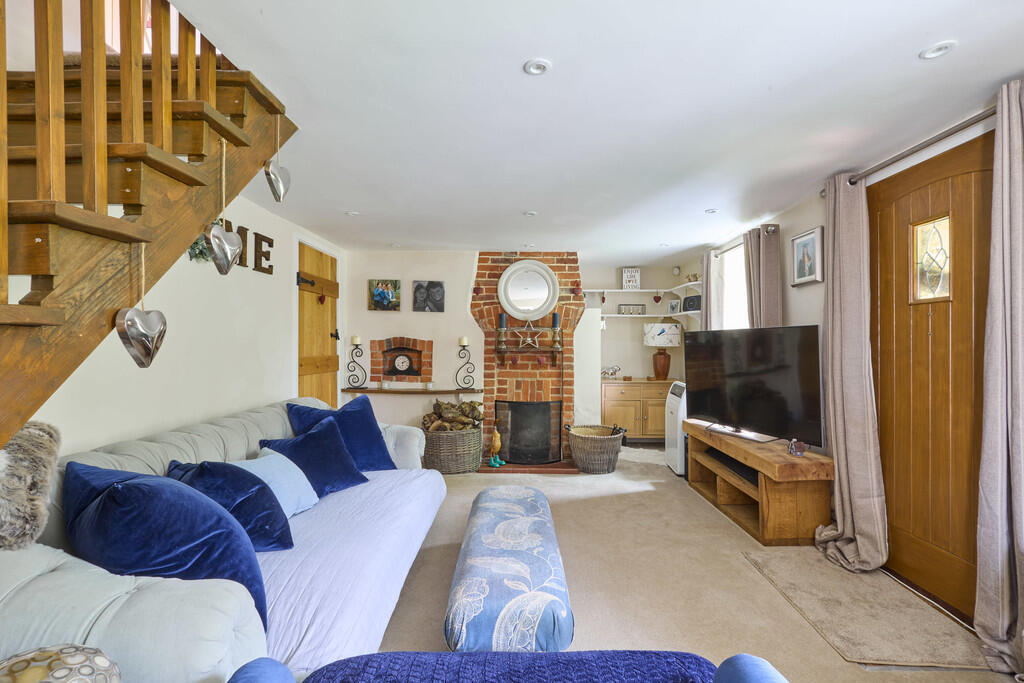 Flint Cottage 160...