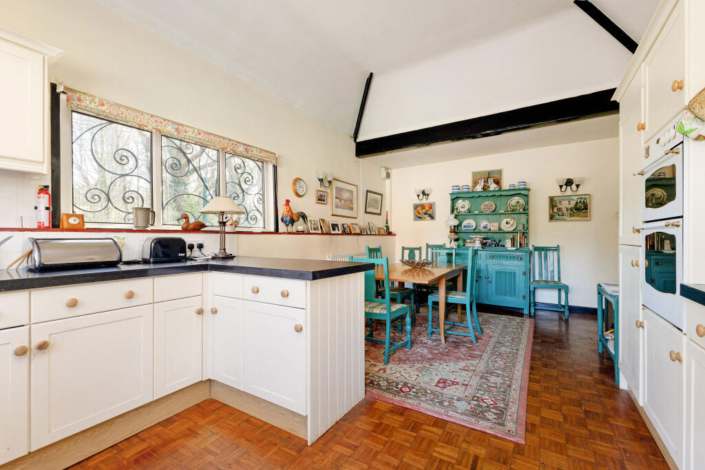 Kitchen / Dining