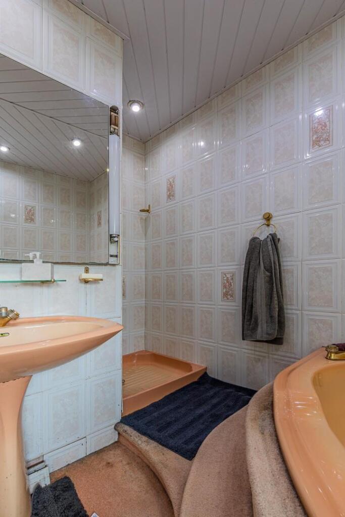 Smithies Avenue 29-18.jpg