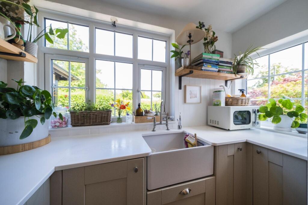 3 Manor Cottages-013.JPG