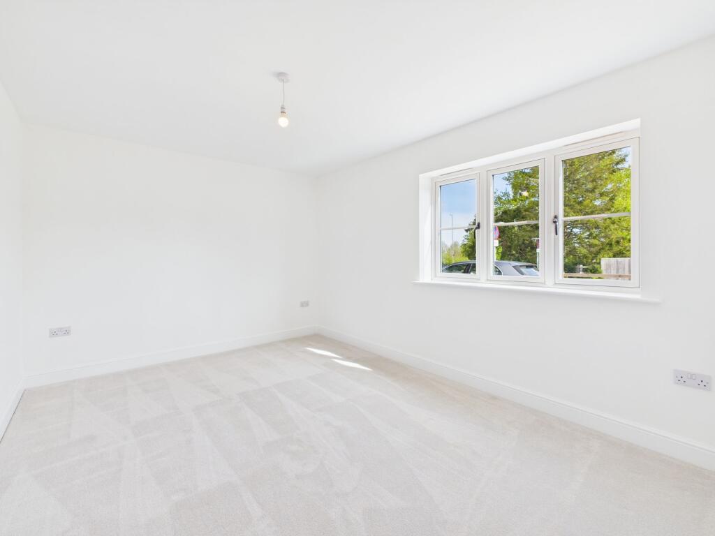 Bedroom 3 / Study
