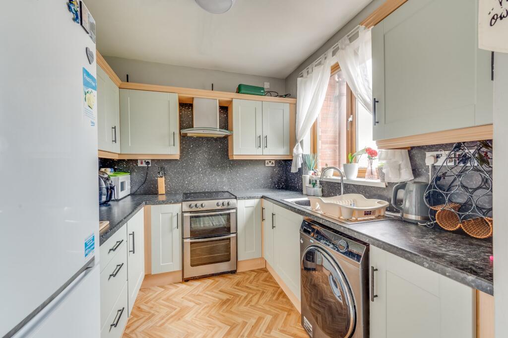 KITCHEN/DINER AND LOUNGE