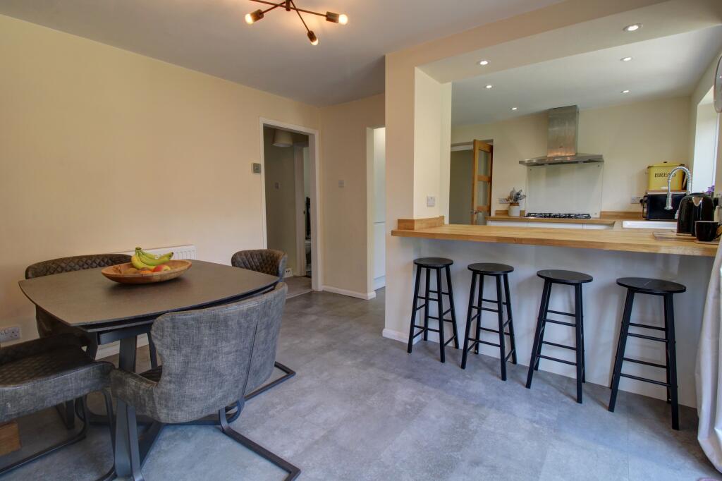 Dining Area 1a