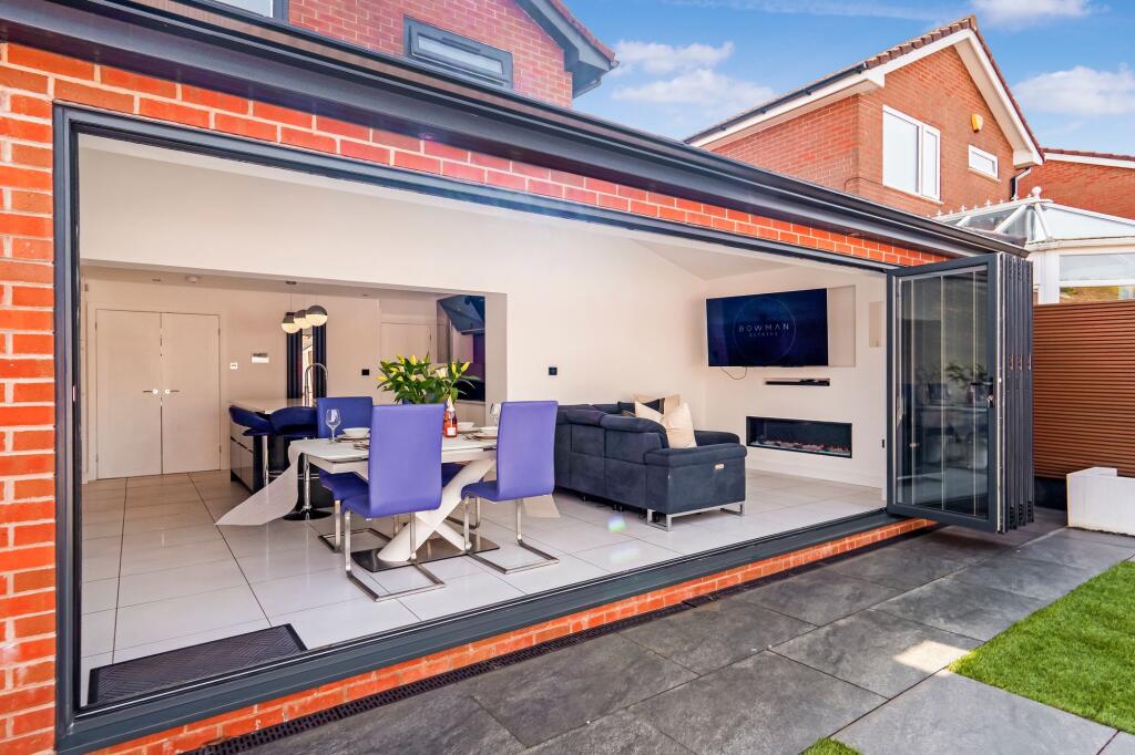 Open plan Kitchen and dining room