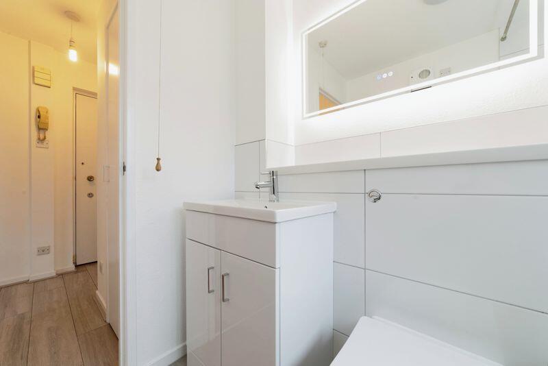 Bathroom (2)