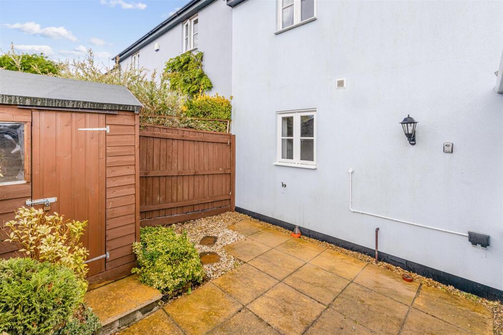 A03 - 4, Chillington, Helmers Way - 250908.jpg