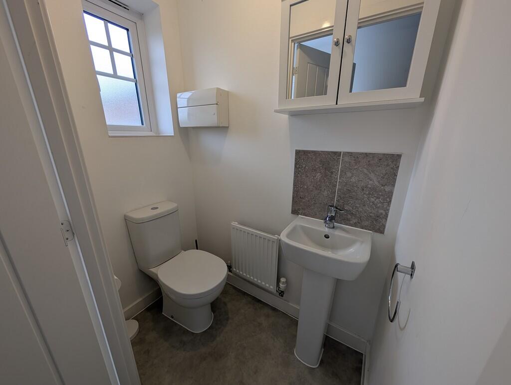 PXL_20251028_1324...