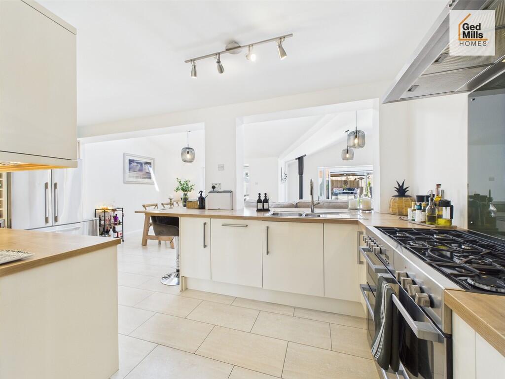 CAM04261G0-PR0047...