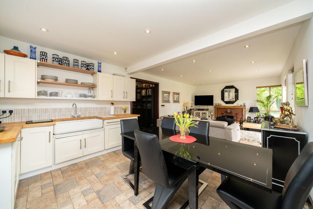 Kitchen_Family