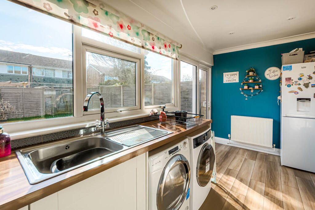 11 The Croft     ...