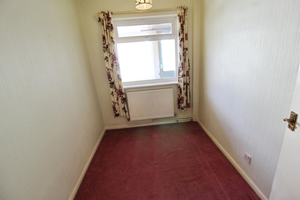 Bedroom/dining room