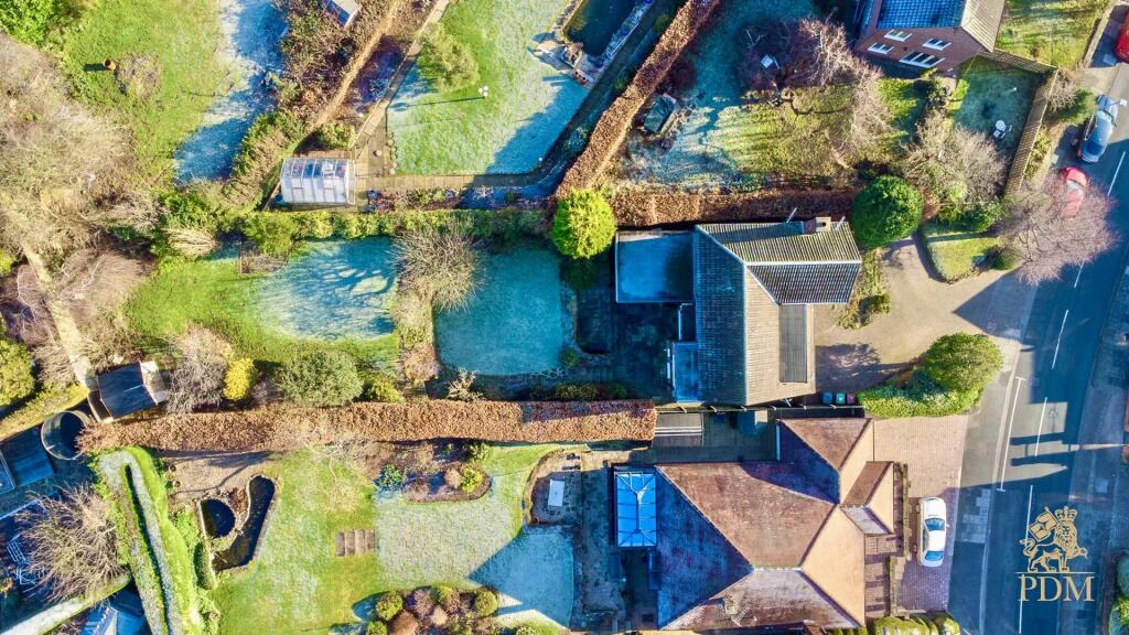 2 Arundel Drive Bramcote NG9 3FX