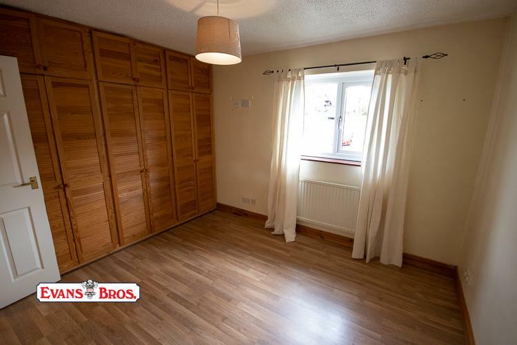 FRONT DOUBLE BEDROOM 1