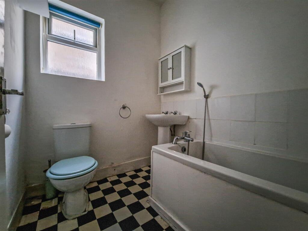 bathroom-w.c