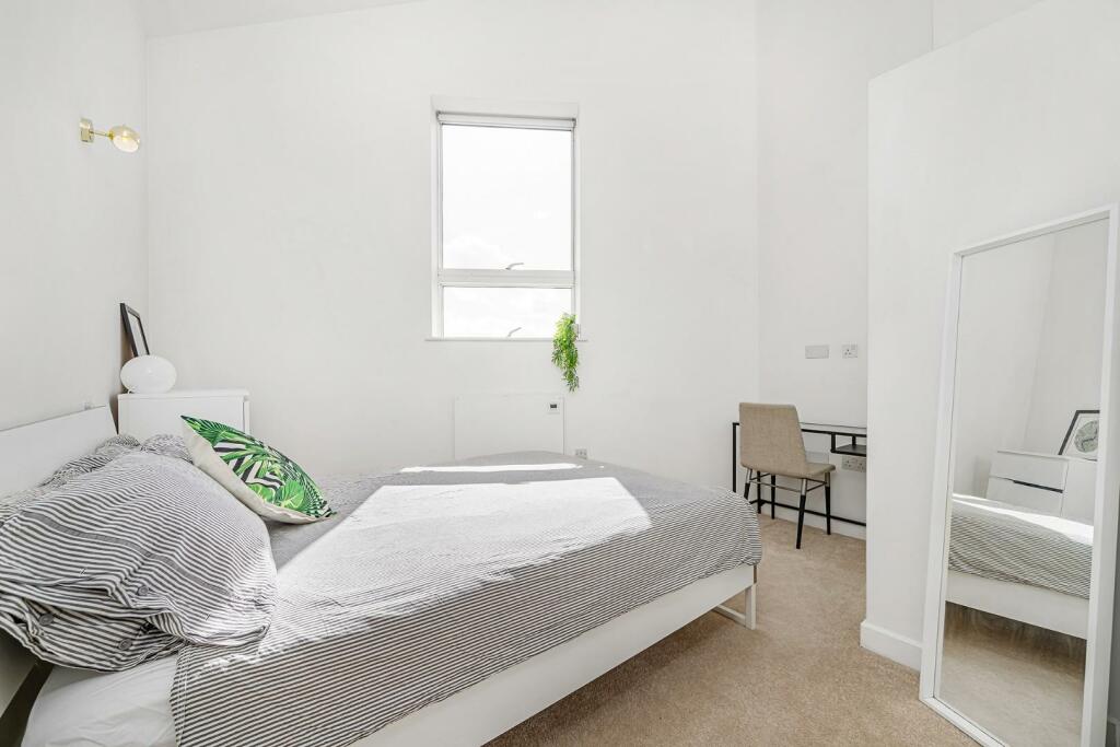 Bedroom (2).jpg