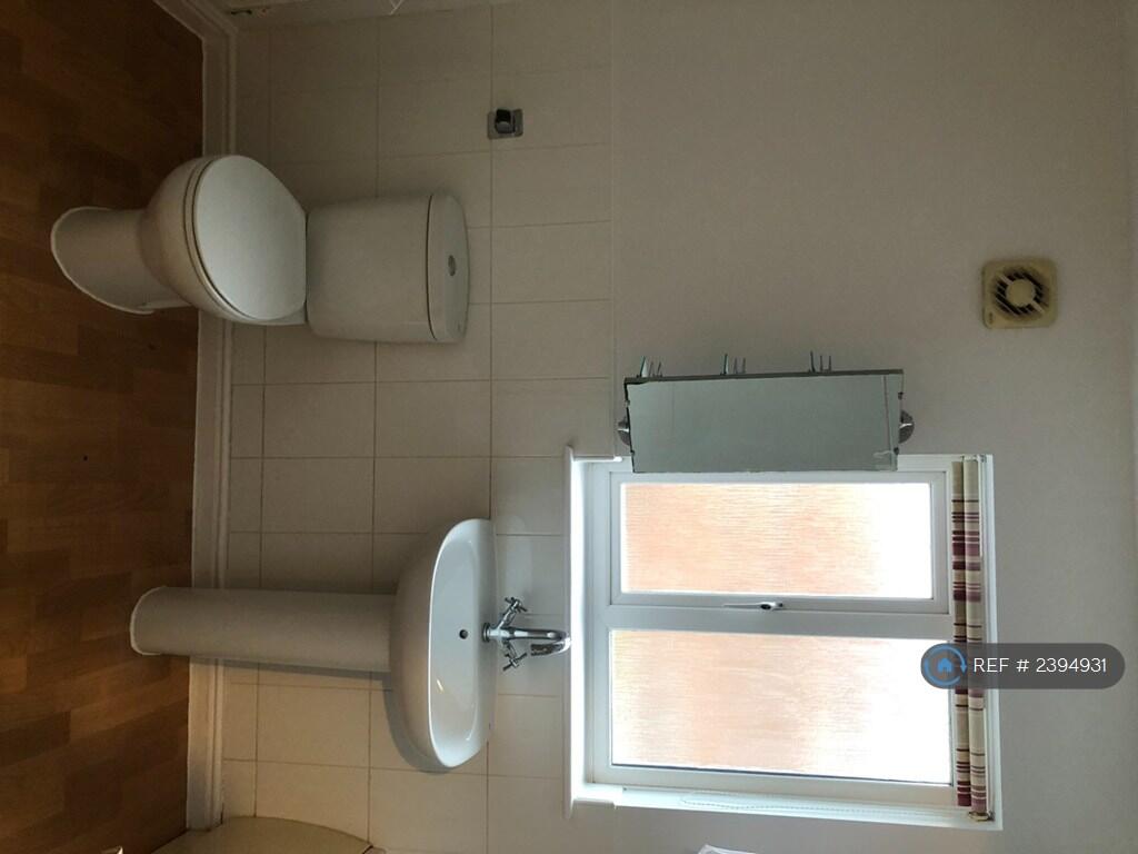 Bathroom (1) - First Floor Ph(2)