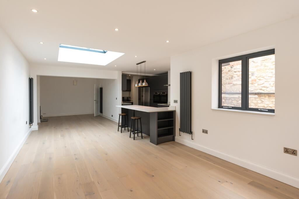25 Highfield Avenue-02040