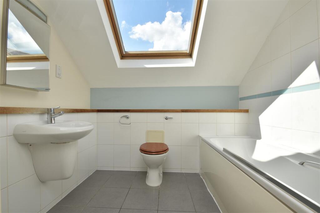 99 Branagh Court (22).JPG