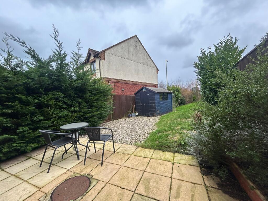 Patio and Garden Pic 2