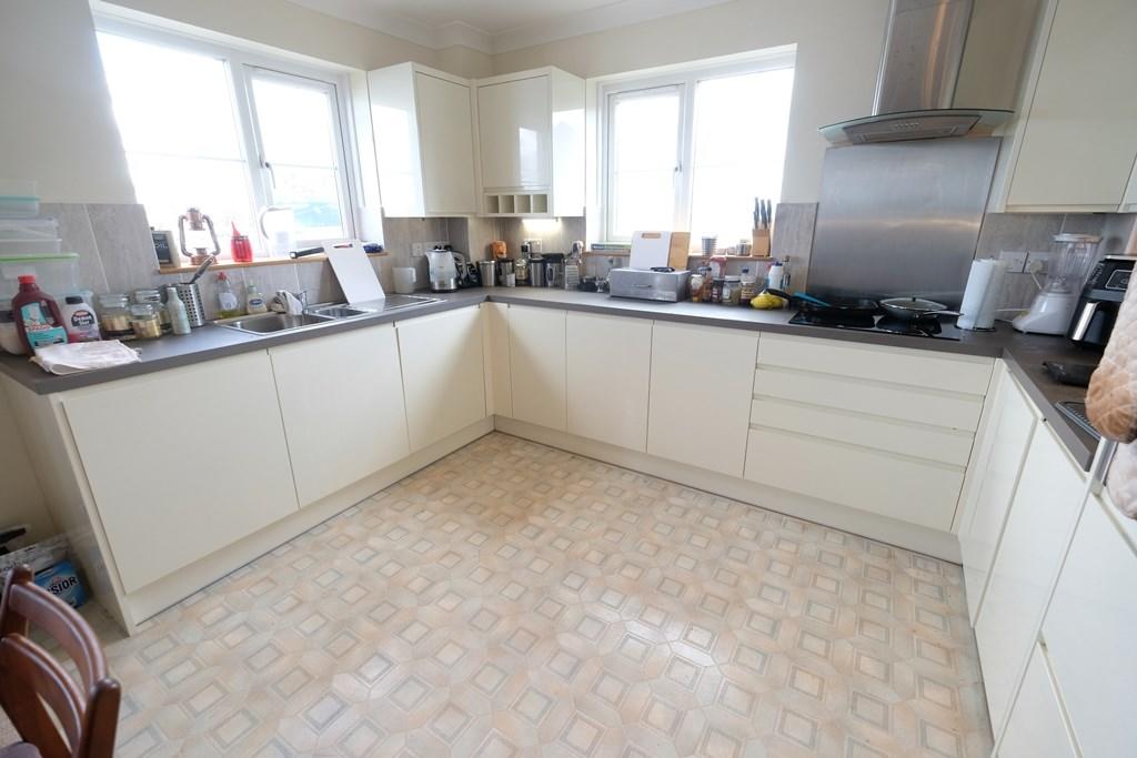 OPEN PLAN ROOM