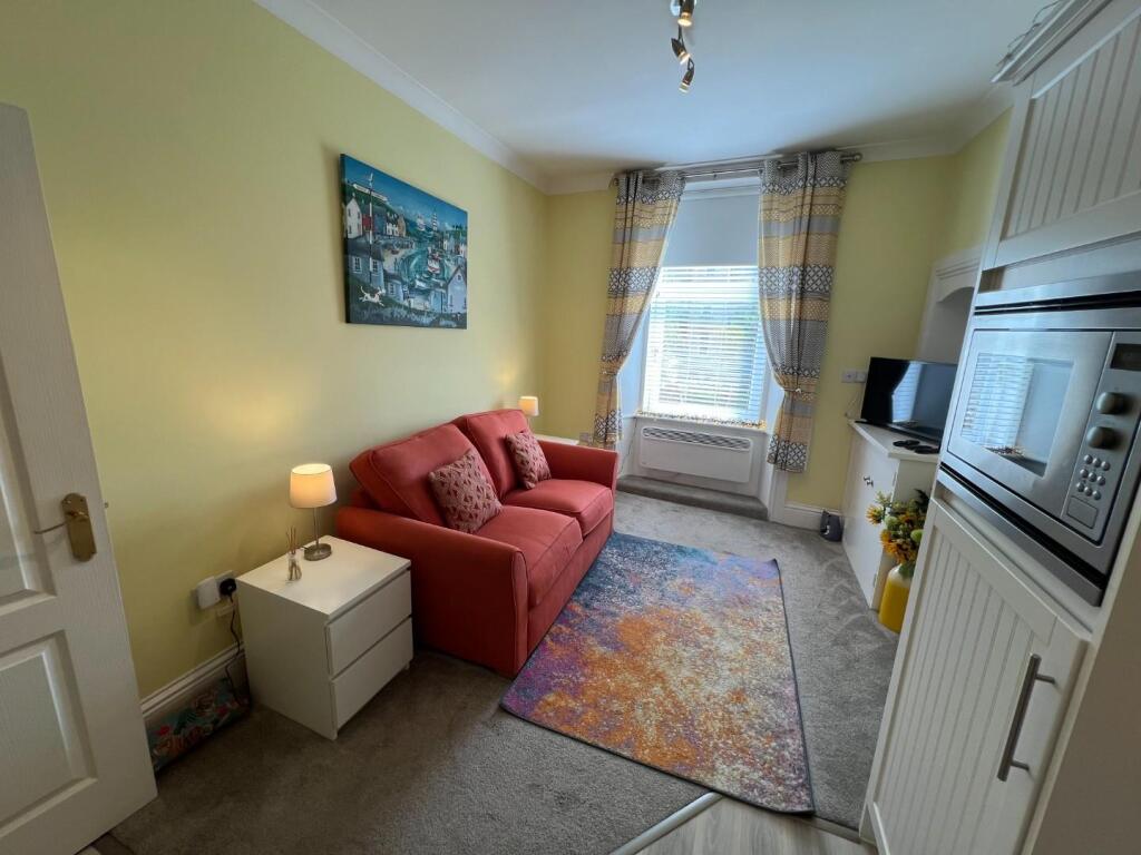 Living Room / Kitchen